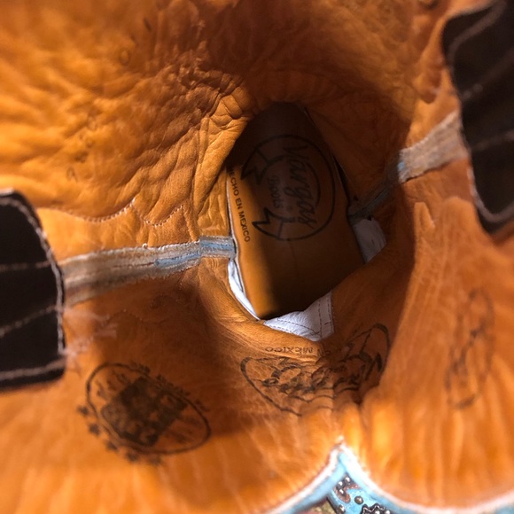 Not for sale. Vargas women studded silver cowgirl boots size 41/2. - Picture 9 of 9